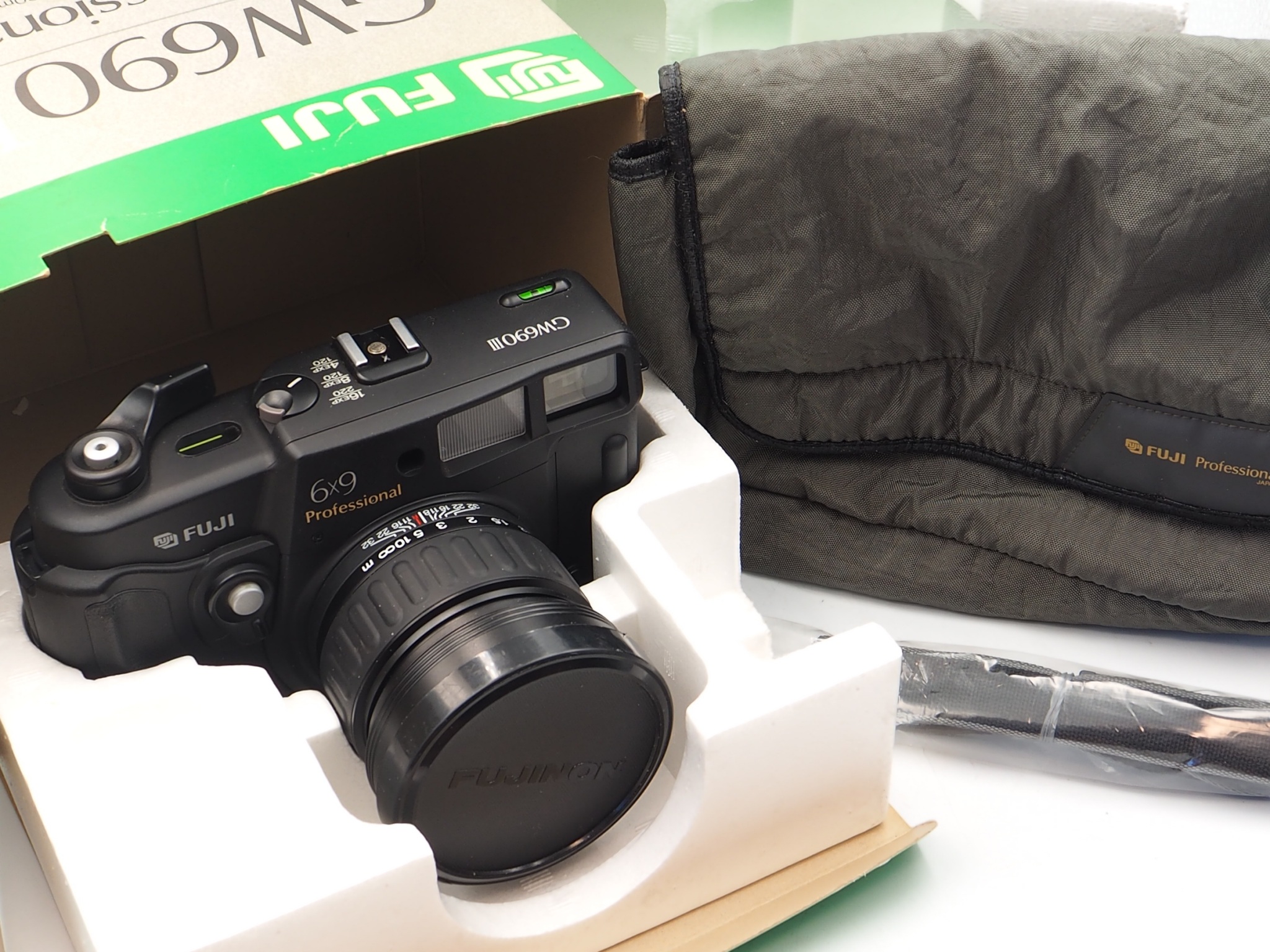 [n mint] pentax 645 medium format film camera body 120 film holder from japan #p38 (copy)